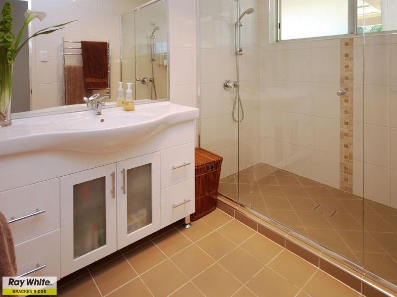 2 Weenah Street, Bracken Ridge QLD 4017