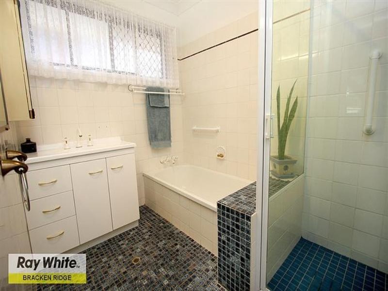 27 Bungowla Street, Bracken Ridge QLD 4017