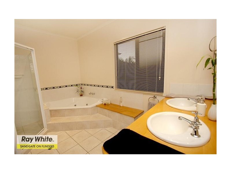 21 Wolsey Street, Sandgate QLD 4017