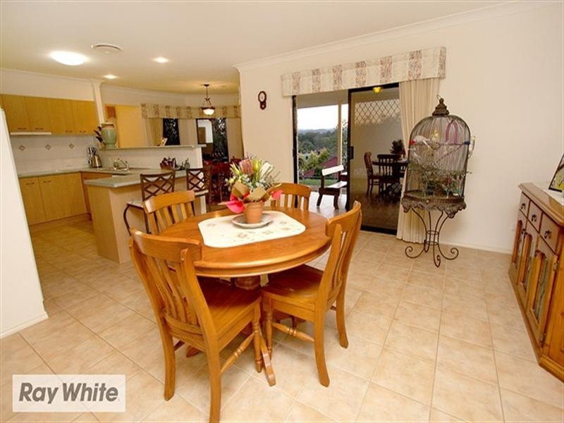 9 Wallers Court, Petrie QLD 4502