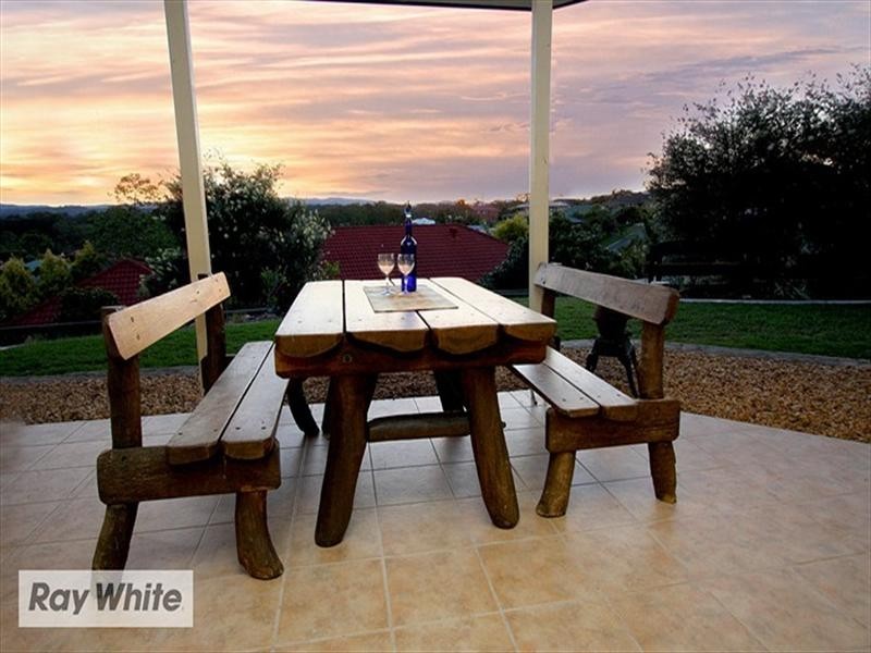 9 Wallers Court, Petrie QLD 4502