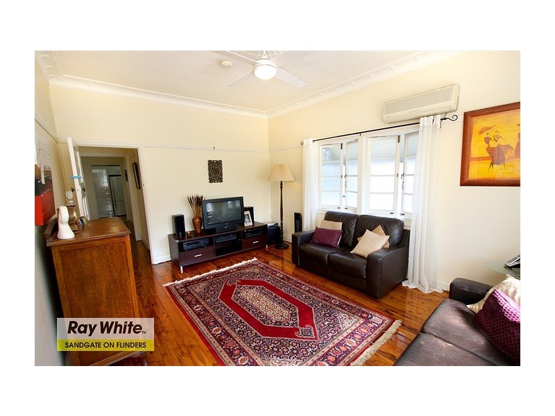 187 Rainbow Street, Sandgate QLD 4017