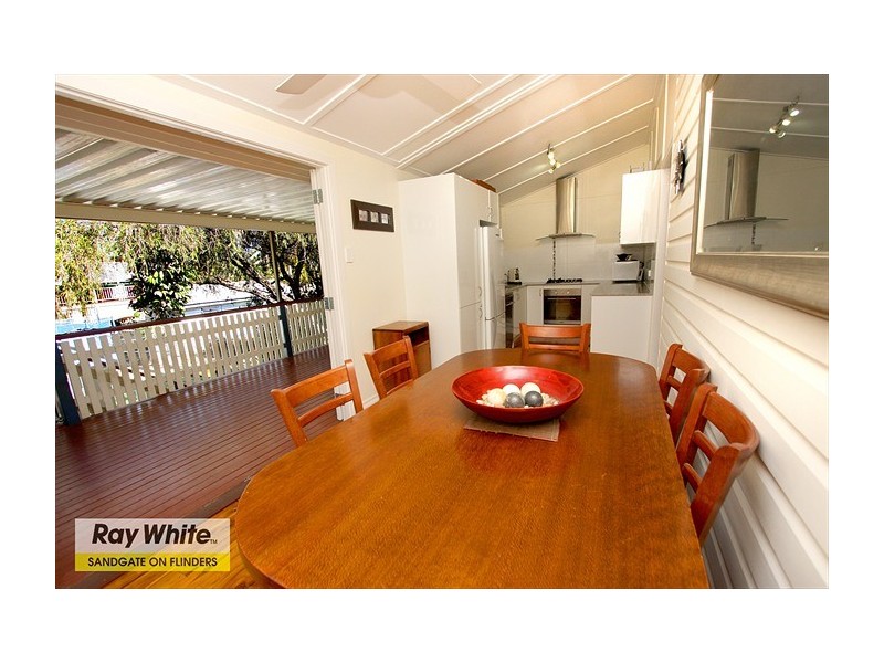 187 Rainbow Street, Sandgate QLD 4017