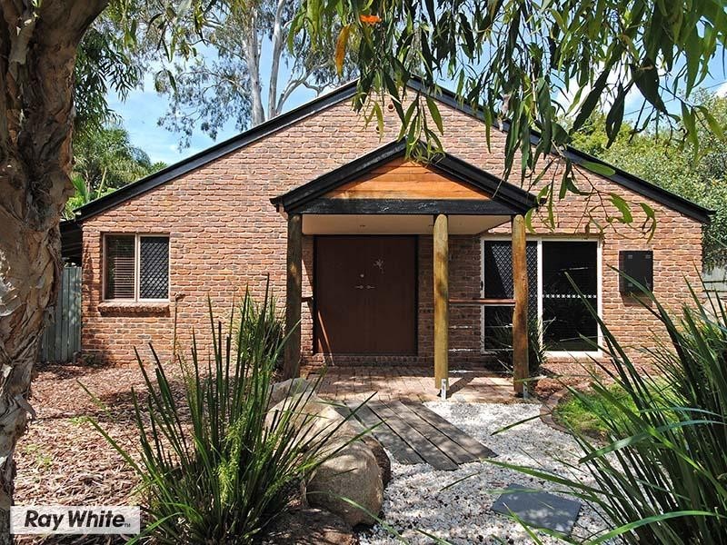 31 Constantia Drive, Petrie QLD 4502