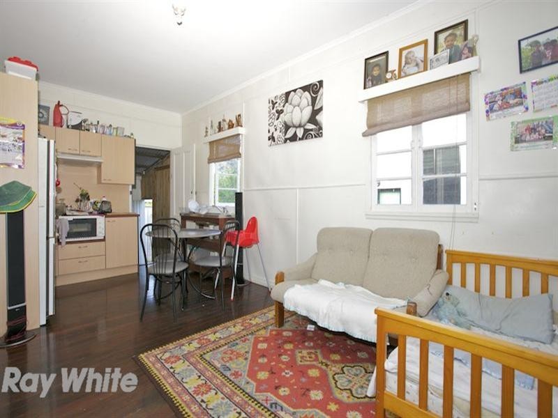 20 ELEVENTH Avenue, Brighton QLD 4017