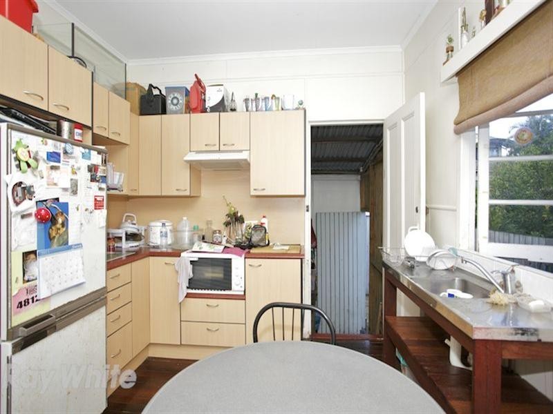 20 ELEVENTH Avenue, Brighton QLD 4017