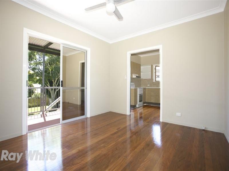 11 Range Avenue, Brighton QLD 4017