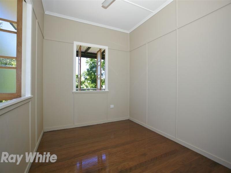 11 Range Avenue, Brighton QLD 4017