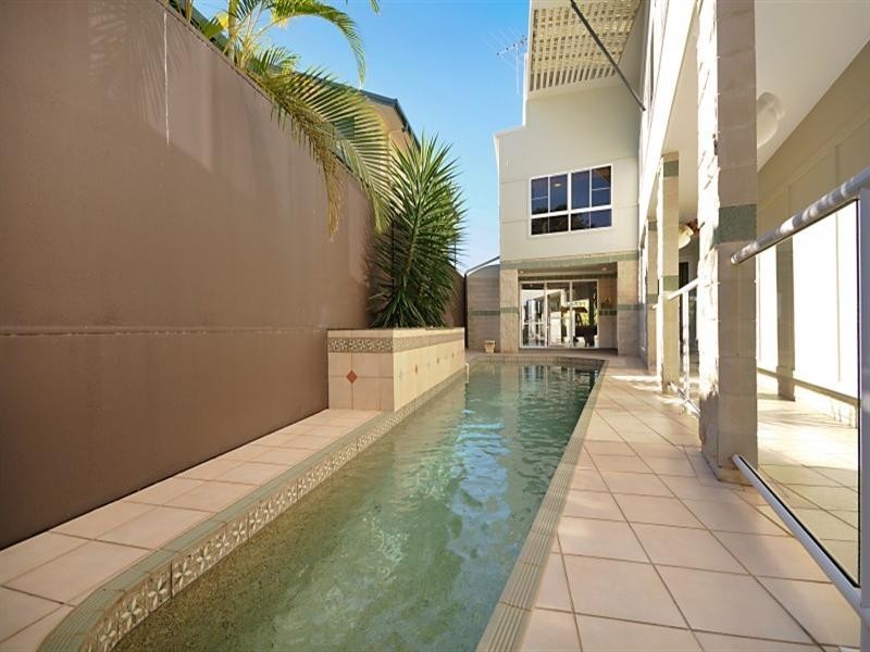 74 Prince Edward Parade, Redcliffe QLD 4020