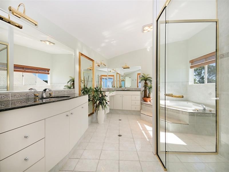 74 Prince Edward Parade, Redcliffe QLD 4020