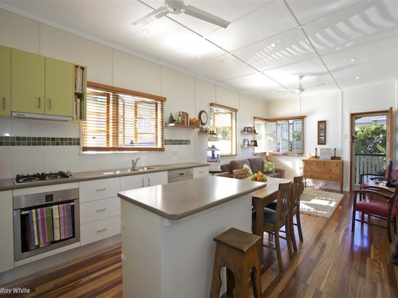 7 Bernard Street, Brighton QLD 4017