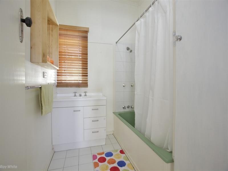 7 Bernard Street, Brighton QLD 4017