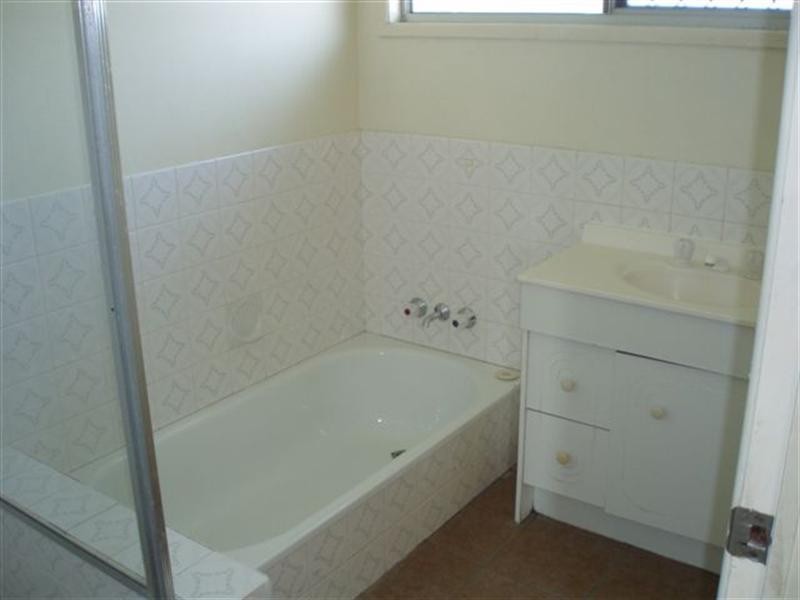 64 Blackwood Road, Deagon QLD 4017