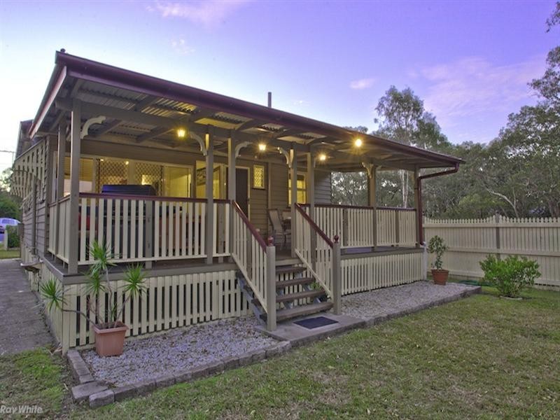 4 Finnie Road, Deagon QLD 4017