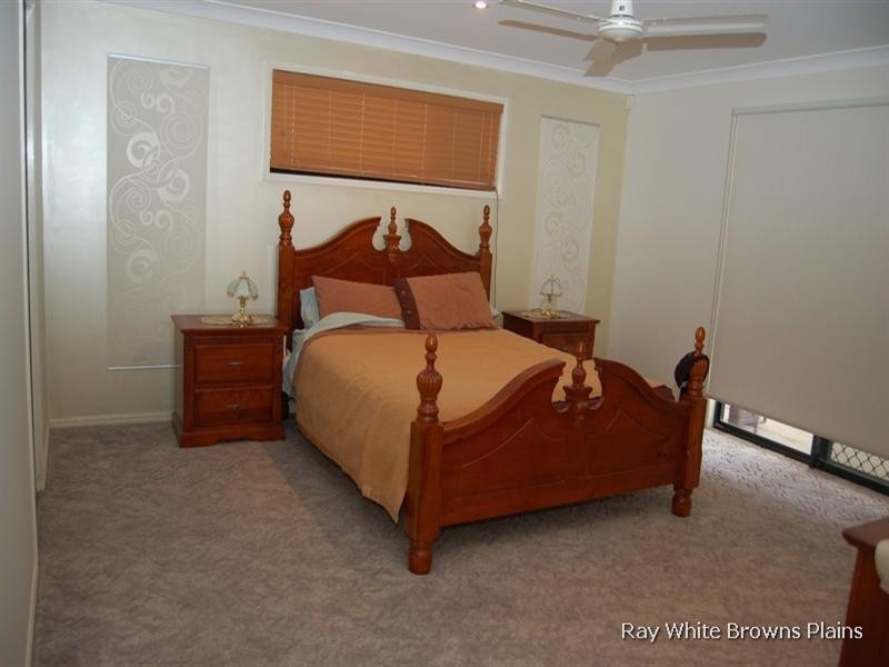 7 Crescendo Place, Crestmead QLD 4132