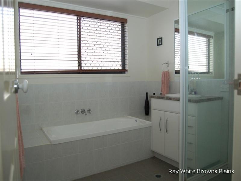 7 Crescendo Place, Crestmead QLD 4132
