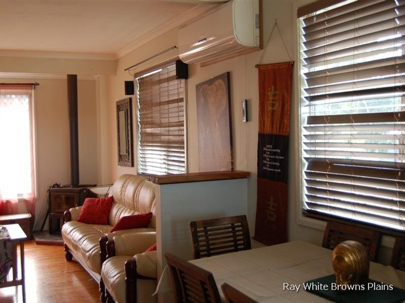27 St Johns Way, Boronia Heights QLD 4124