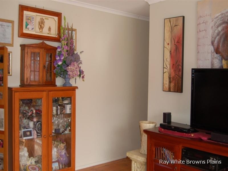 27 St Johns Way, Boronia Heights QLD 4124