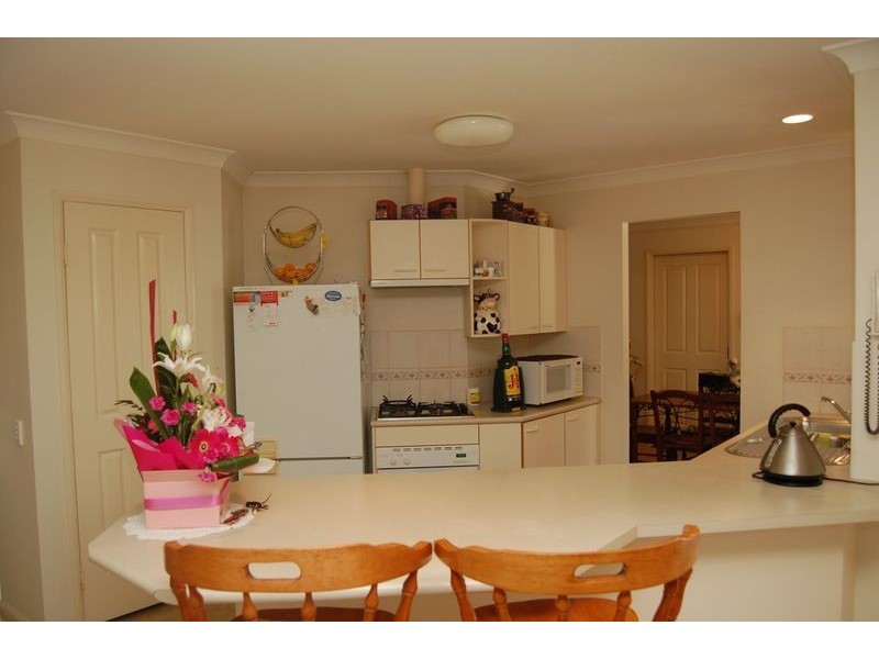 21 Regal Drive, Regents Park QLD 4118