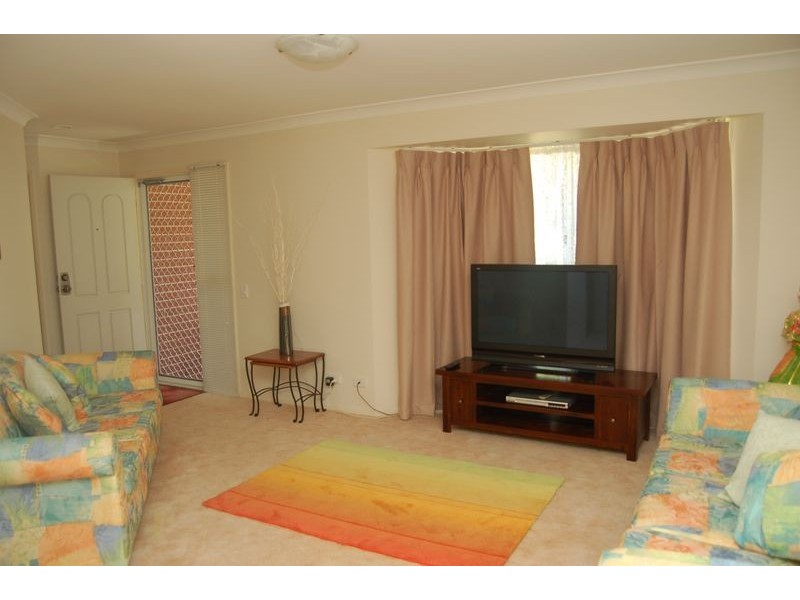 21 Regal Drive, Regents Park QLD 4118