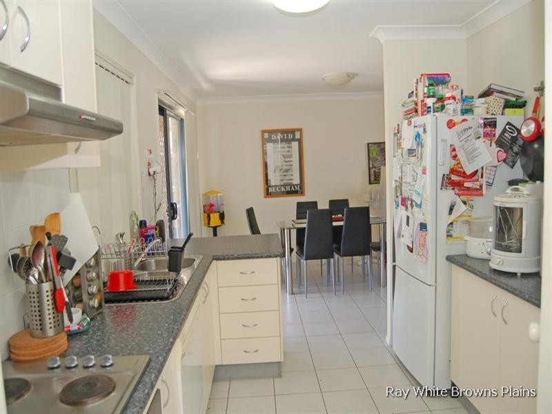 4 Broadway Avenue, Marsden QLD 4132