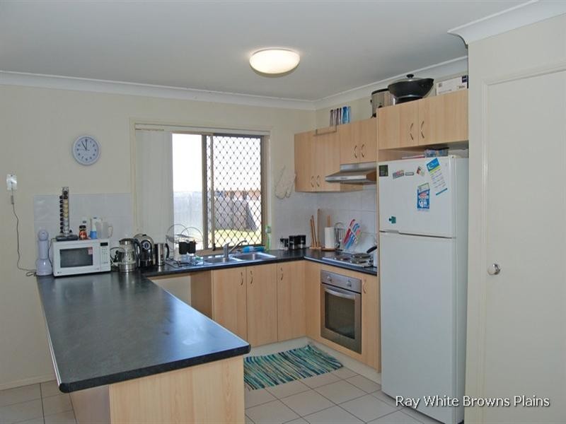 11 Broadway Avenue, Marsden QLD 4132