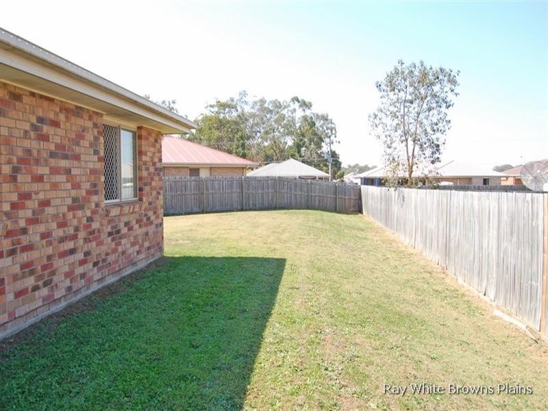 11 Broadway Avenue, Marsden QLD 4132