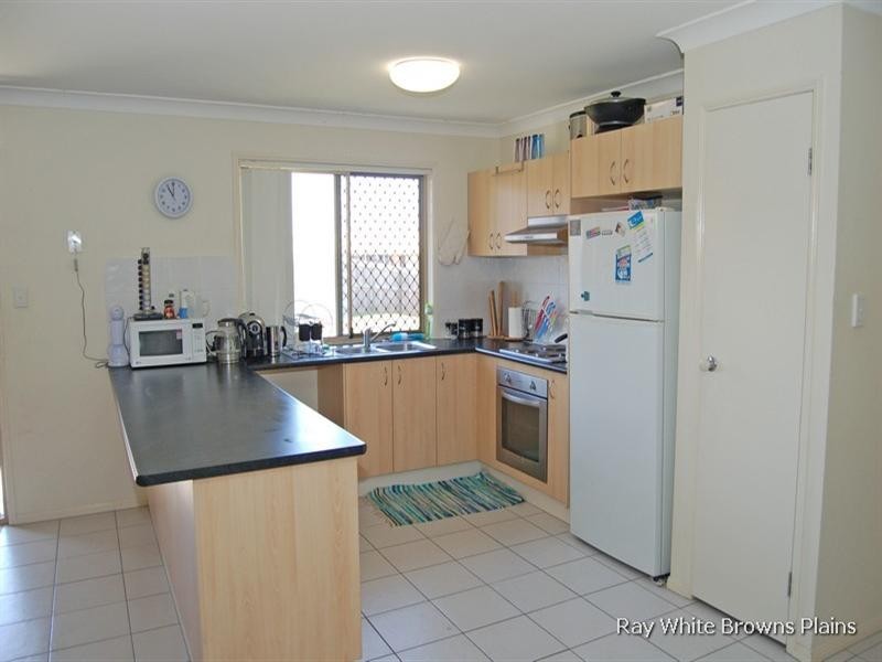 11 Broadway Avenue, Marsden QLD 4132