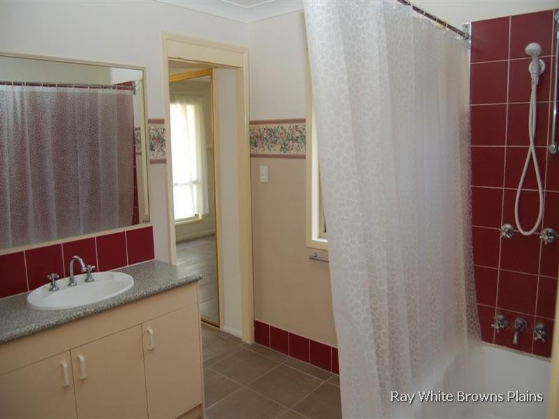 36 Murrumbidgee Street, Hillcrest QLD 4118