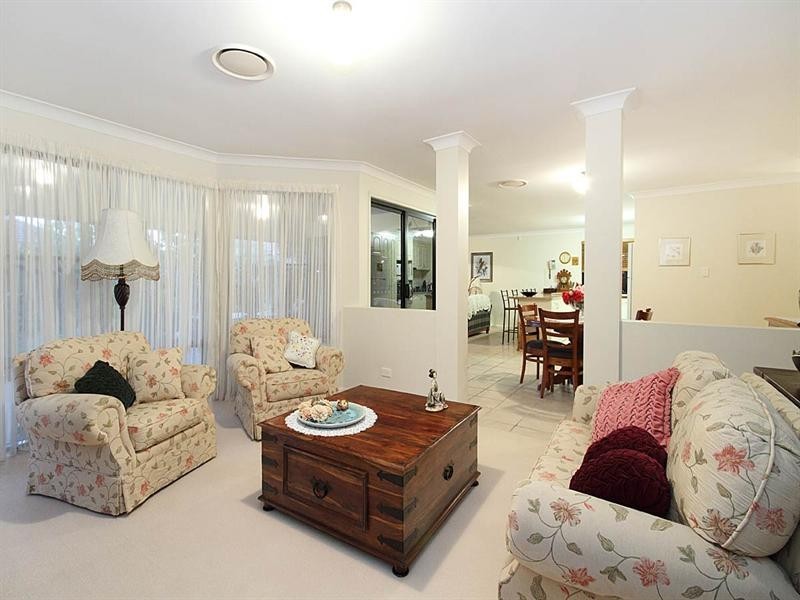 6 Stevens Court, Crestmead QLD 4132