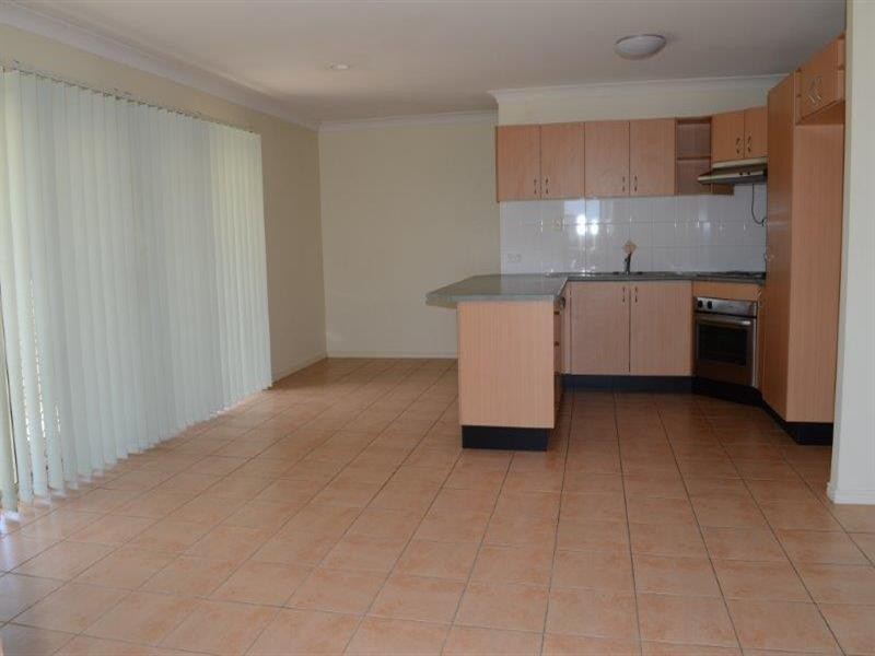 7 Pimelia Court, Regents Park QLD 4118