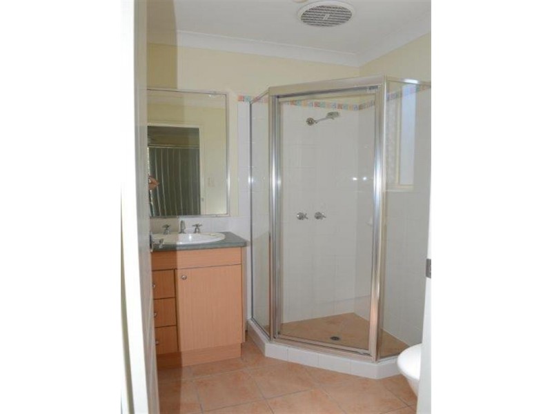 7 Pimelia Court, Regents Park QLD 4118