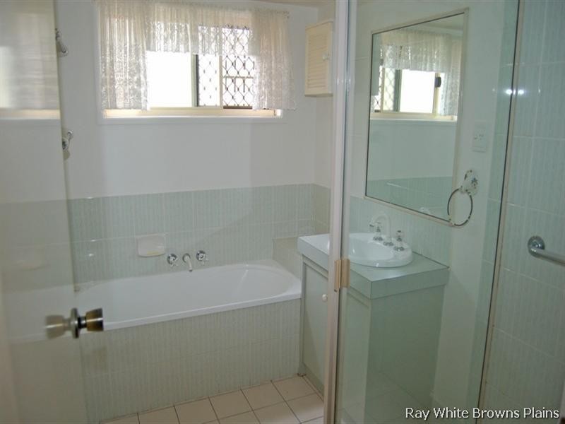 2 Colburn Court, Boronia Heights QLD 4124