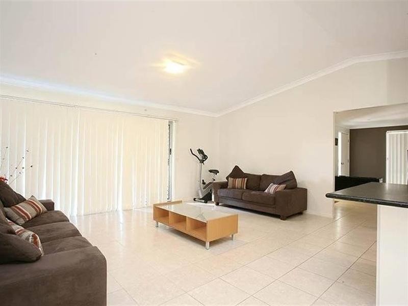 56 Owens Crescent, Regents Park QLD 4118