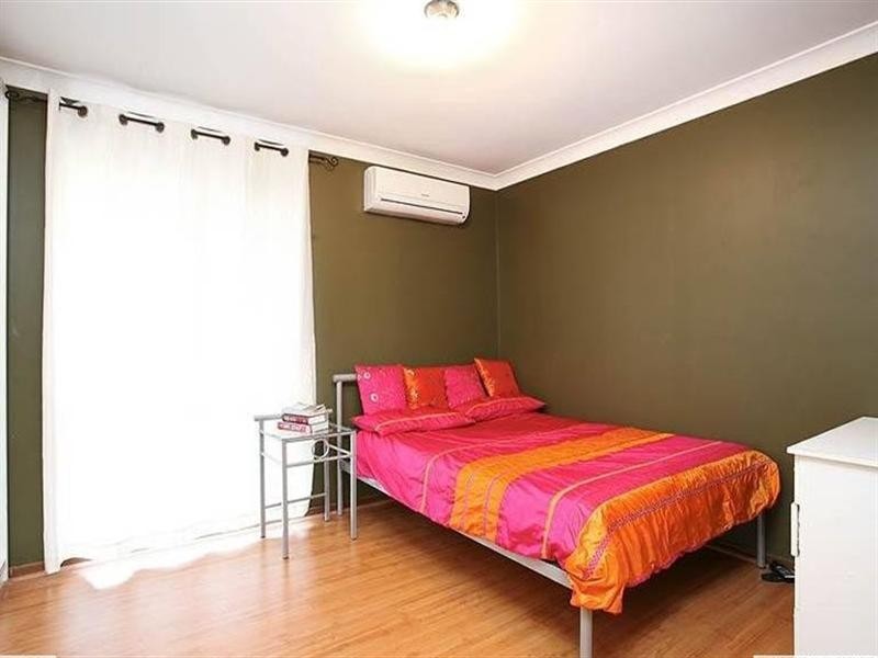 56 Owens Crescent, Regents Park QLD 4118