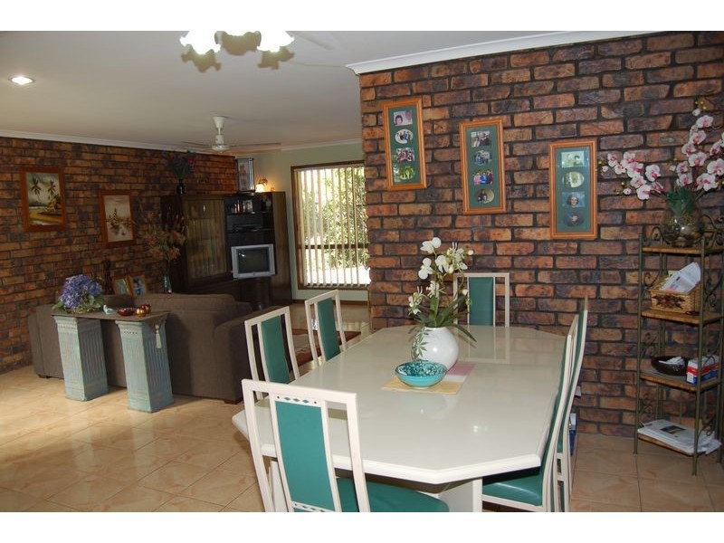 140 Begonia Street, Browns Plains QLD 4118