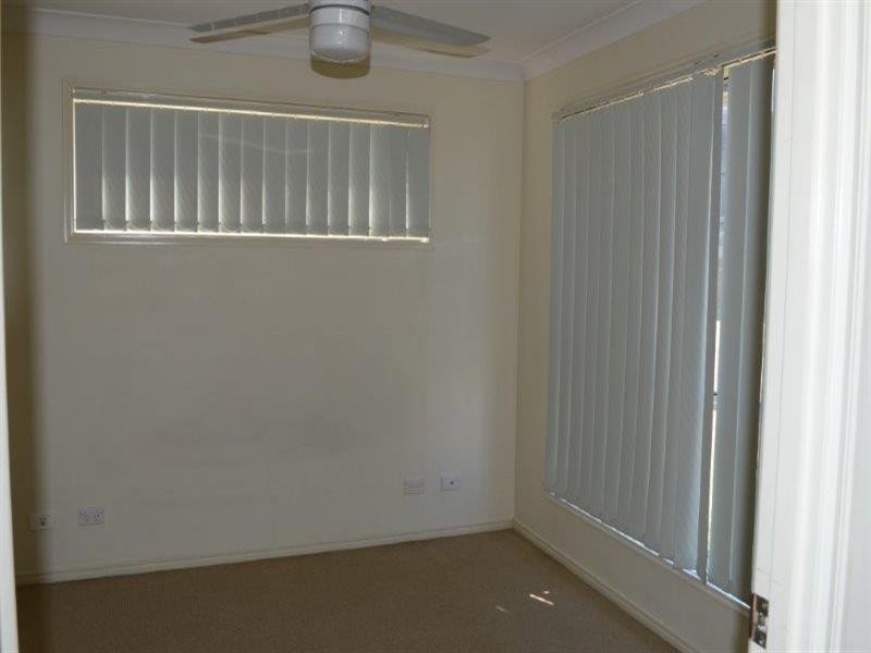 7 Pimelia Court, Regents Park QLD 4118
