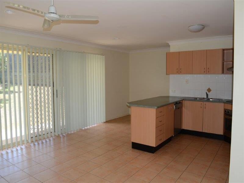 7 Pimelia Court, Regents Park QLD 4118