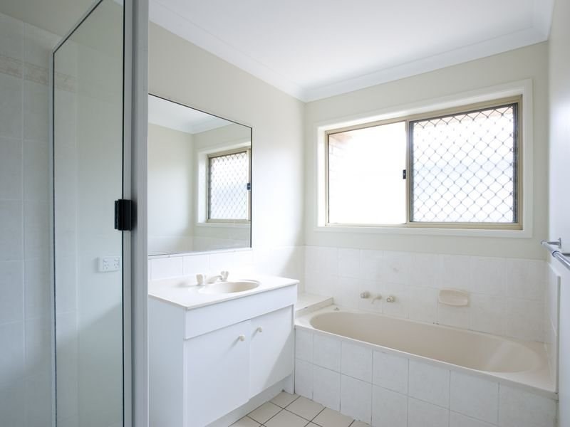 10 Lyndon Court, Boronia Heights QLD 4124