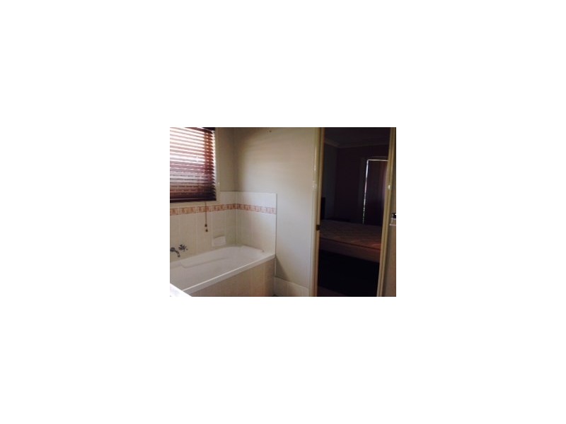 14 Isaac Court, Hillcrest QLD 4118