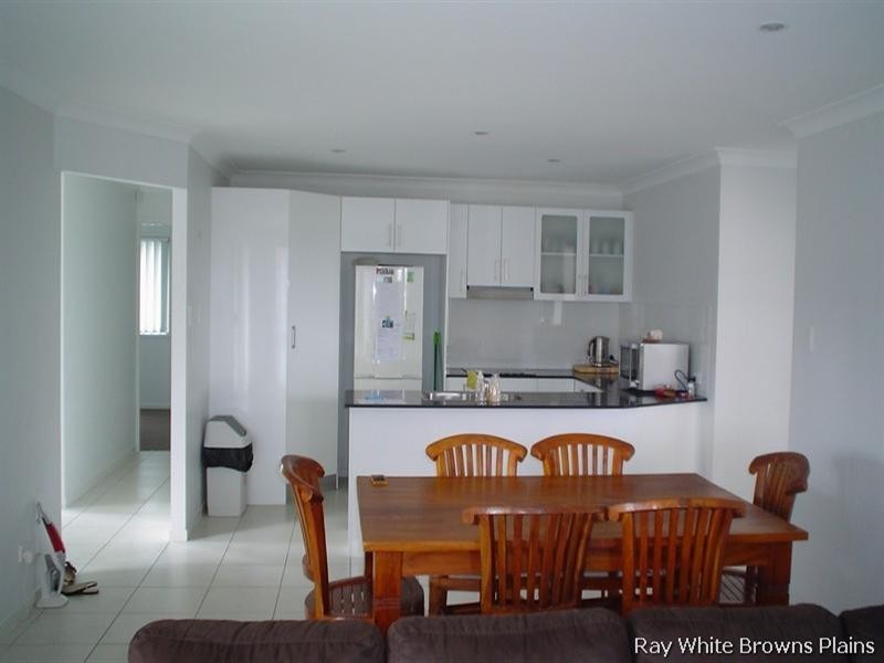 7 Pine Grove Drive, Crestmead QLD 4132