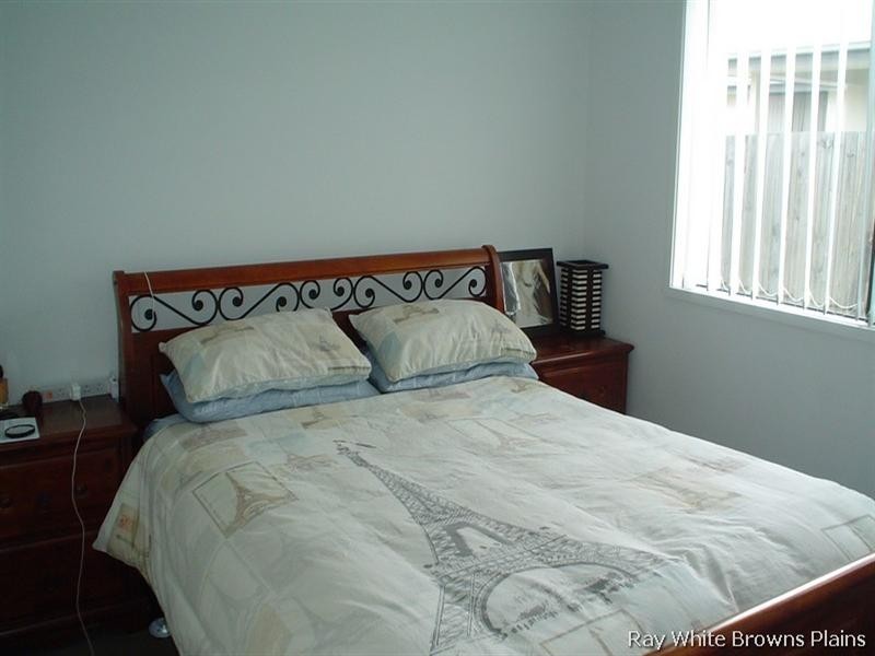 7 Pine Grove Drive, Crestmead QLD 4132