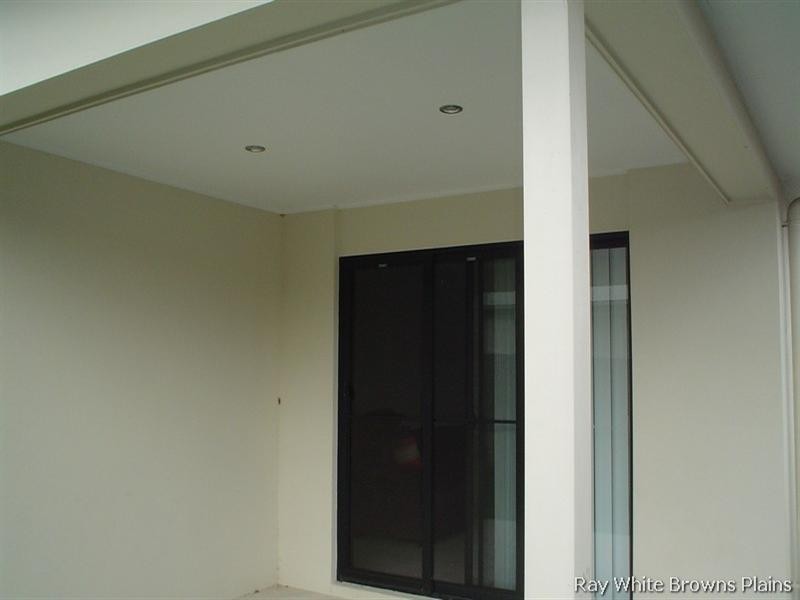 7 Pine Grove Drive, Crestmead QLD 4132