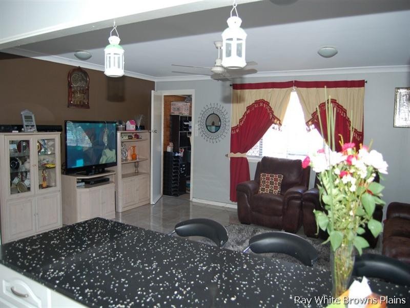 16 Barry Street, Slacks Creek QLD 4127