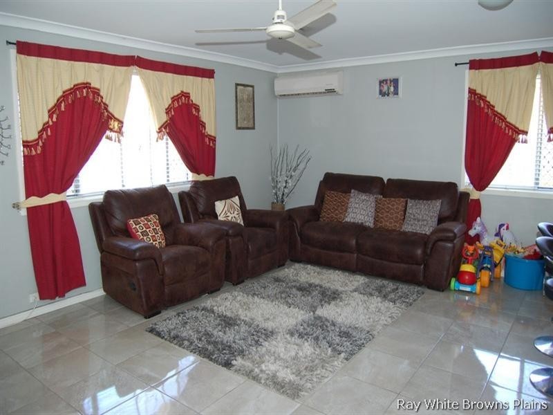 16 Barry Street, Slacks Creek QLD 4127