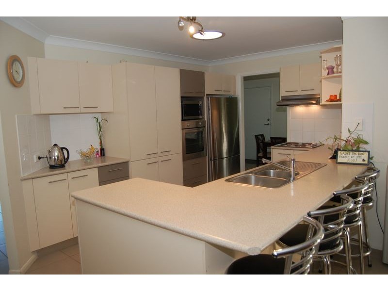 69 Parkroyal Crescent, Regents Park QLD 4118