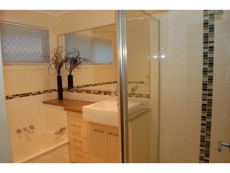 69 Parkroyal Crescent, Regents Park QLD 4118