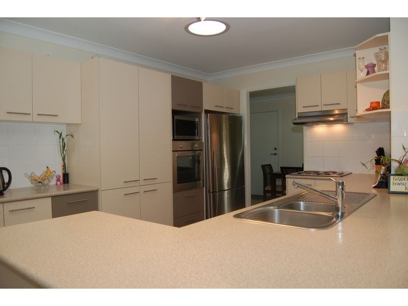 69 Parkroyal Crescent, Regents Park QLD 4118