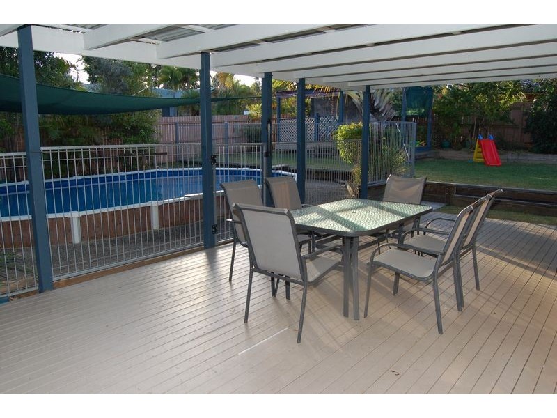 69 Parkroyal Crescent, Regents Park QLD 4118