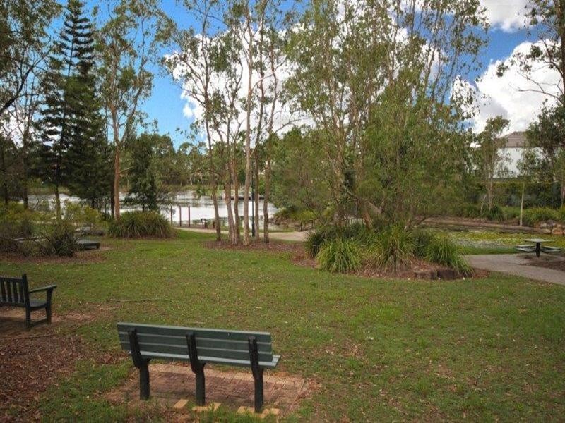 71 Lakeside Crescent, Forest Lake QLD 4078